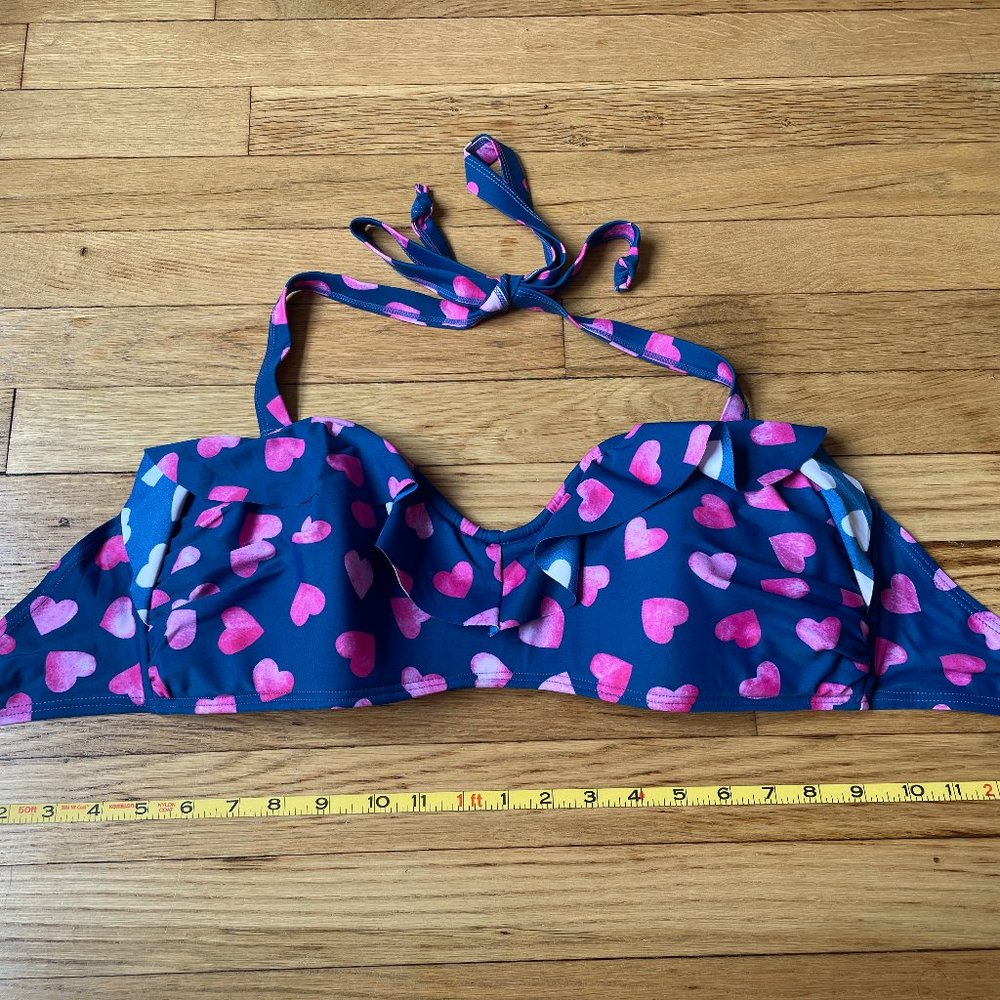 Unique Vintage Bikini Top in Hearts XL